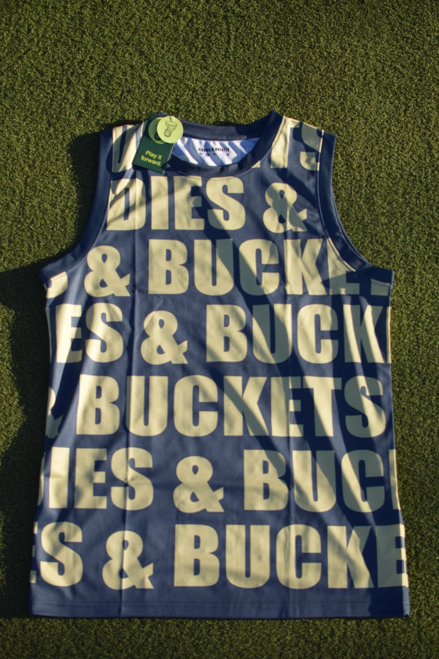 Buckets Fly